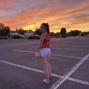 Meet your Posher, Becky